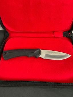 2x New In Box Buck Fixed Blade Knives in Sheathes - Numbered CSAR T 680 & 679 - See pics