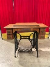 Antique Singer Sewing Machine in Wooden Cabinet w/ Treadle Wheel No. 14979552. See pics.