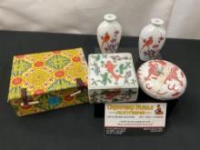 4x Chinese Handpainted Porcelain, 2x Mini Vases, and Pair of Jewelry Boxes