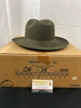 Green Felt Hat by Stratton style 38 Size 7 1/8 w/ box