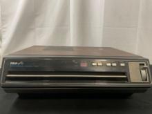 Vintage RCA Selectavision CED Videodisc Player model no. SGT100W, Tested and powers on