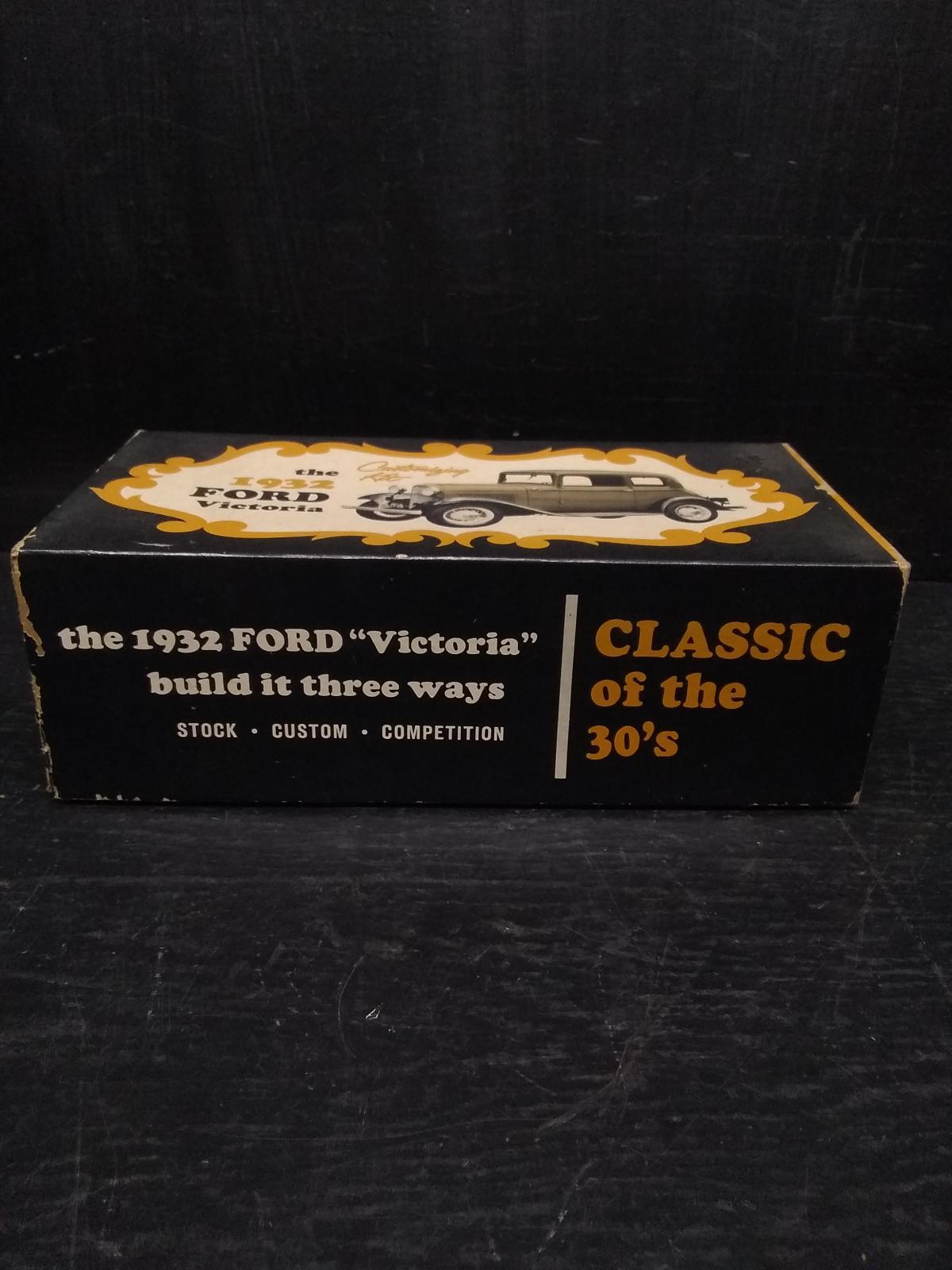 Vintage 1932 Ford Victoria Model Car Box & Instructions