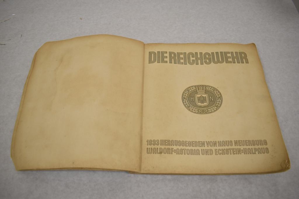 German, 1933 The Reichswehr German Book