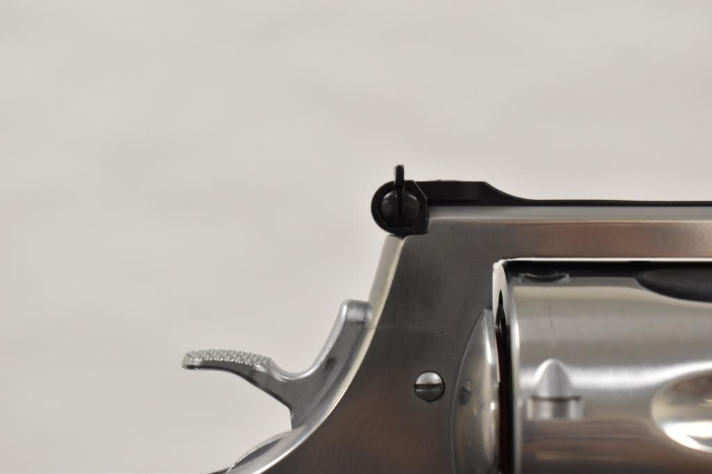 Gun. S&W Model SS 350 350  Legend cal Revolver