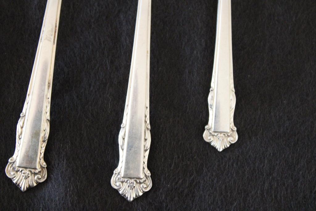 7 Pcs. Lunt Sterling Silver Flatware English Shell