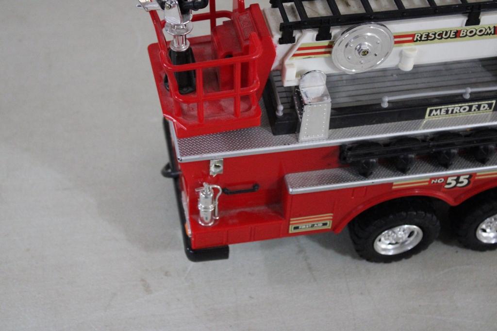 New Bright R/C Rescue Boom #55 Fire Truck