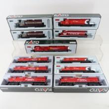 11 KATO HO Model Trains in Boxes