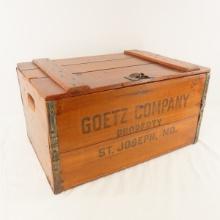 Goetz Company Wood crate
