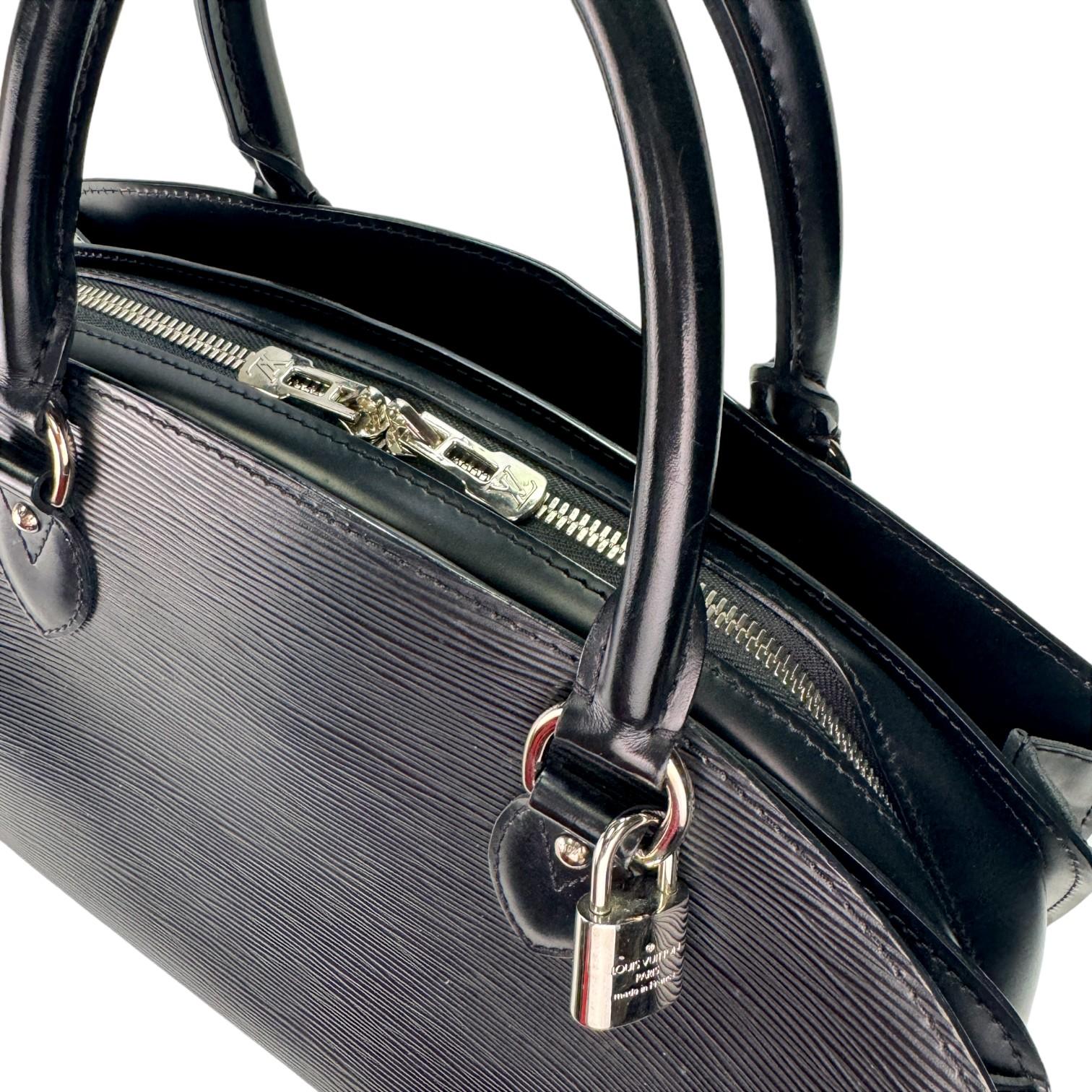 Authentic estate Louis Vuitton Pont-Neuf Black Epi leather bag