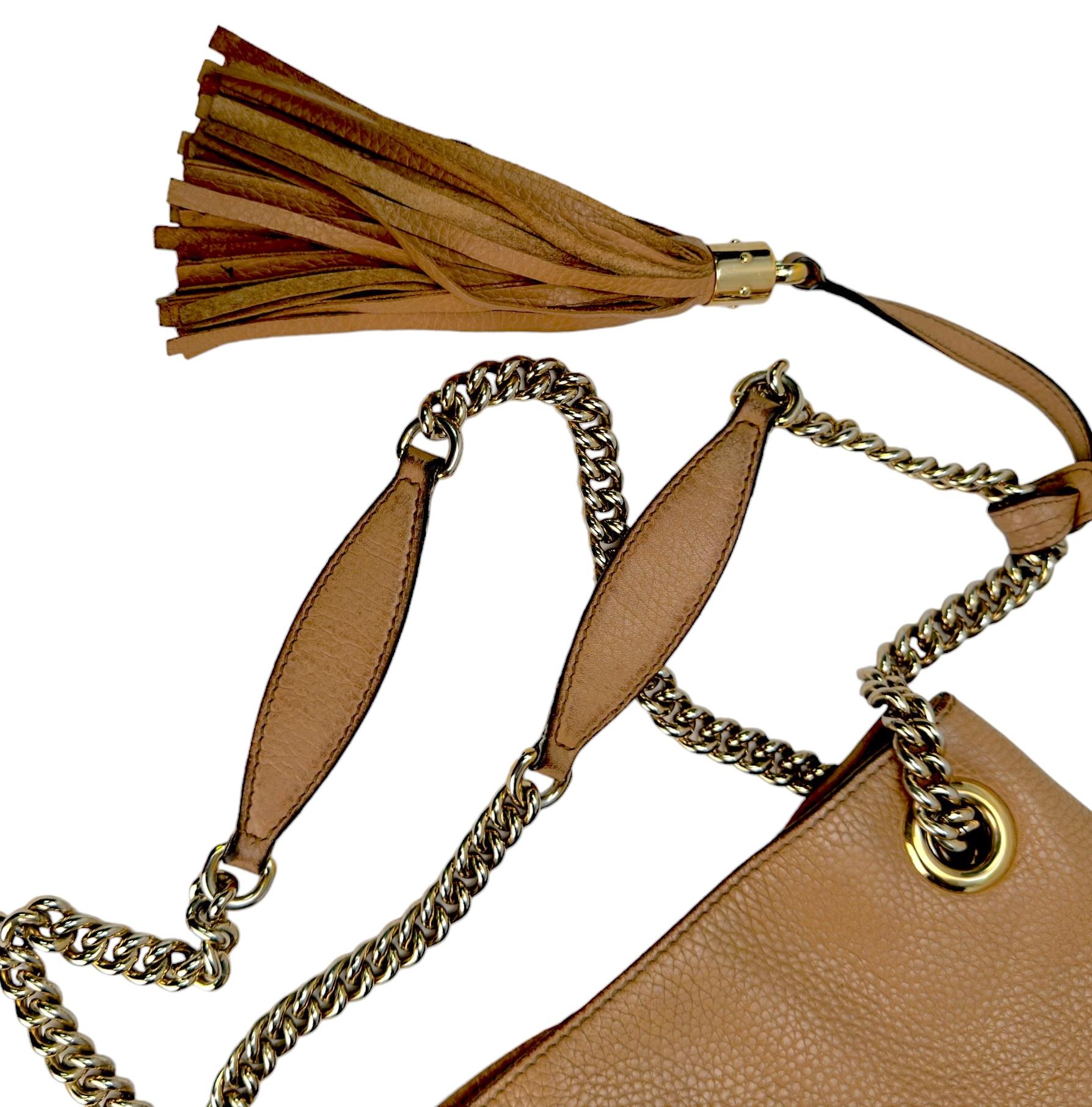 Authentic estate Gucci Camelia Pebbled Calfskin medium Soho chain shoulder bag