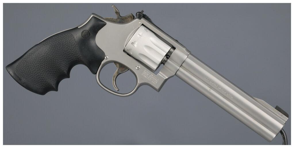 Smith & Wesson Model 617-2 Double Action Revolver with Case