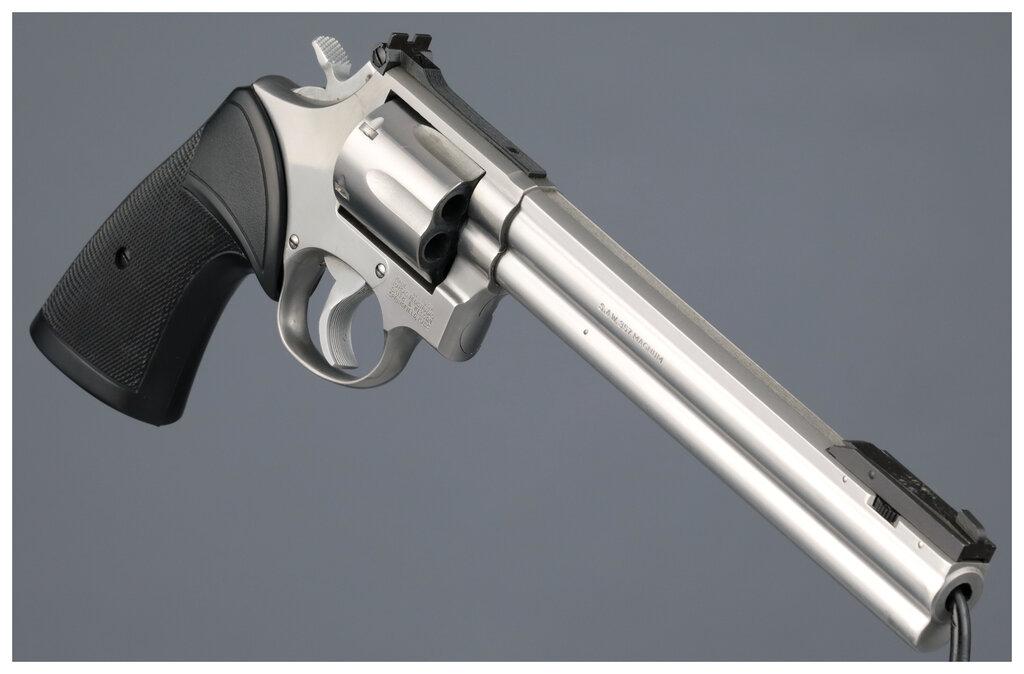 Smith & Wesson Model 686 Double Action Revolver