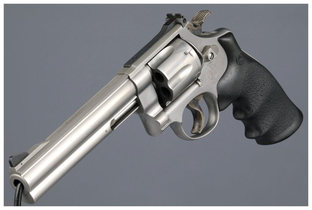 Smith & Wesson Model 610 Double Action Revolver with Case