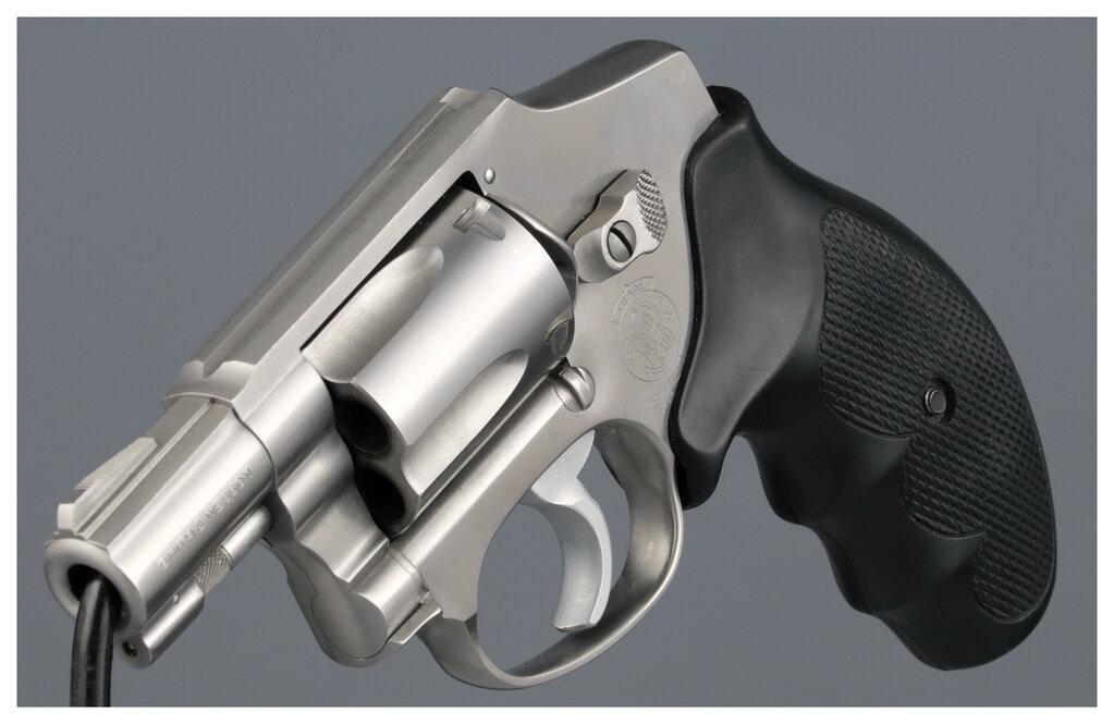 Smith & Wesson Model 940 Double Action Hammerless Revolver