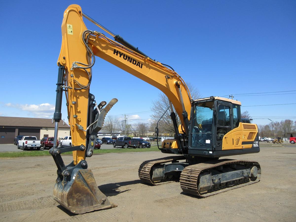 2016 Hyundai HX160L Hydraulic Excavator