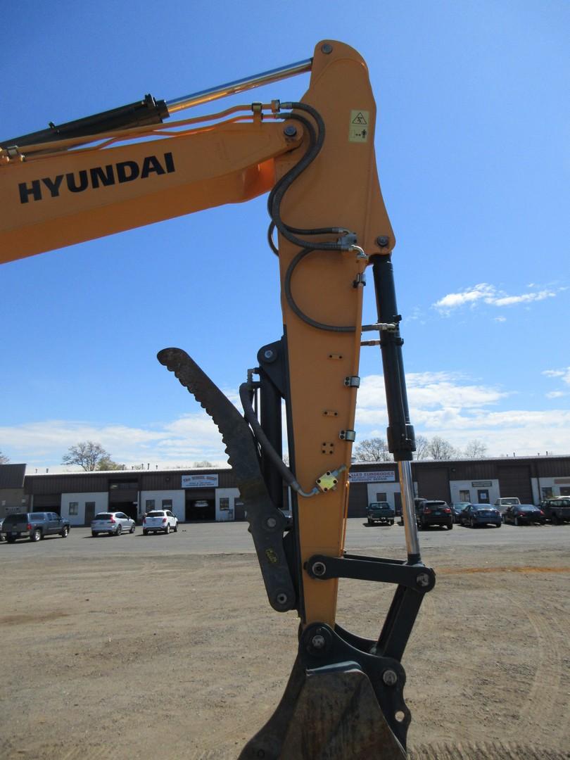 2016 Hyundai HX160L Hydraulic Excavator