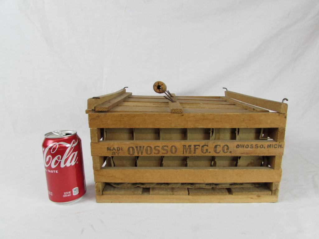 Outstanding Antique Humpty Dumpty (Owosso, MI) Wooden Egg Crate