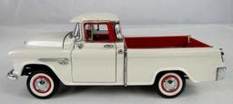 Franklin Mint 1:24 1955 Chevy Cameo Pickup Truck in Box w/ Papers