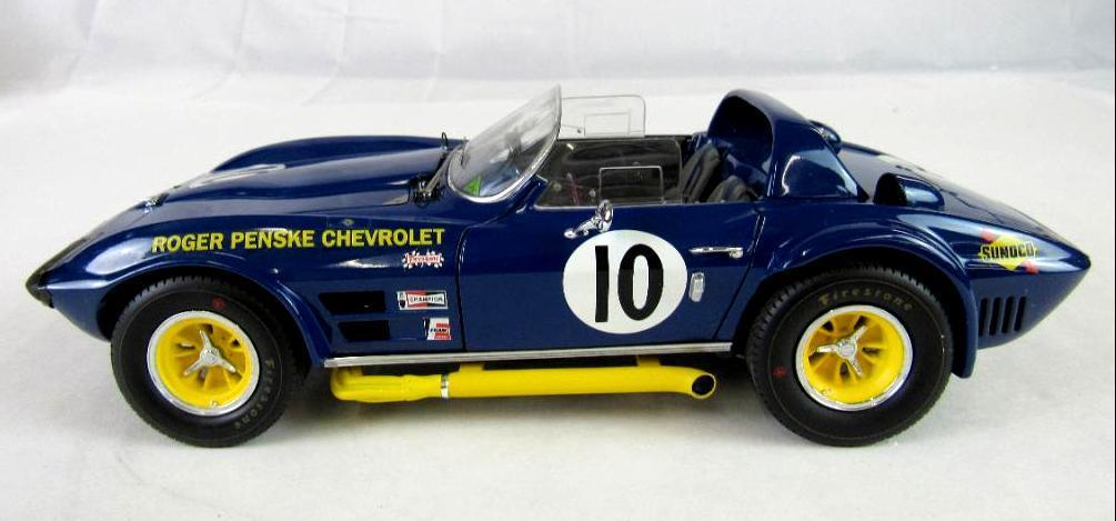 Exoto Racing Legends 1:18 Roger Penske Corvette Grand Sport