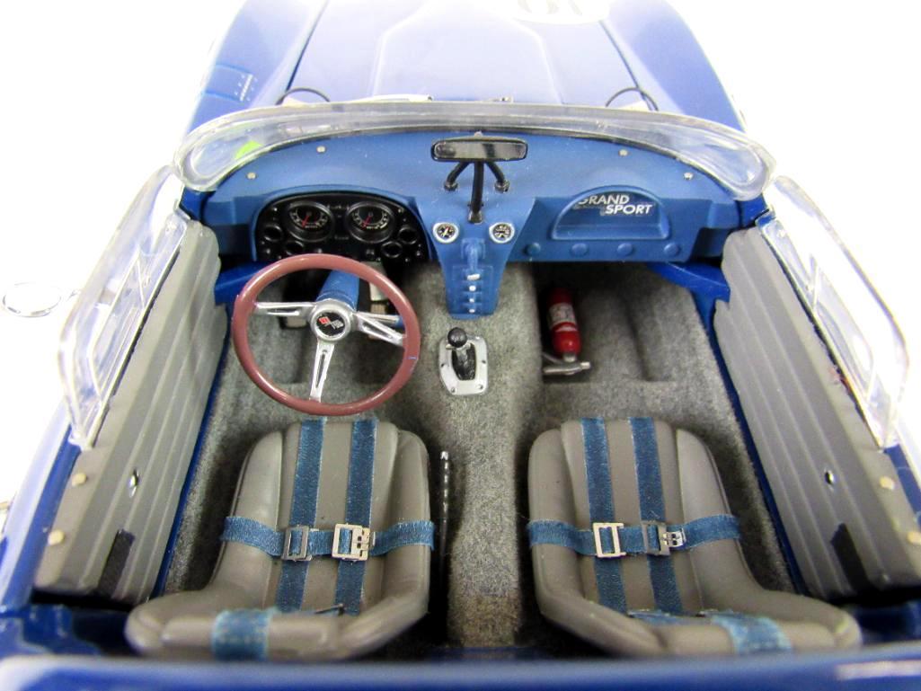 Exoto Racing Legends 1:18 Roger Penske Corvette Grand Sport
