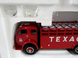 First Gear 1:34 Diecast 1953 White 3000 Texaco Oil Stake Truck