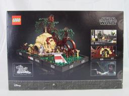 Lego Star Wars #75330 Dagobah Jedi Training Diorama MIB