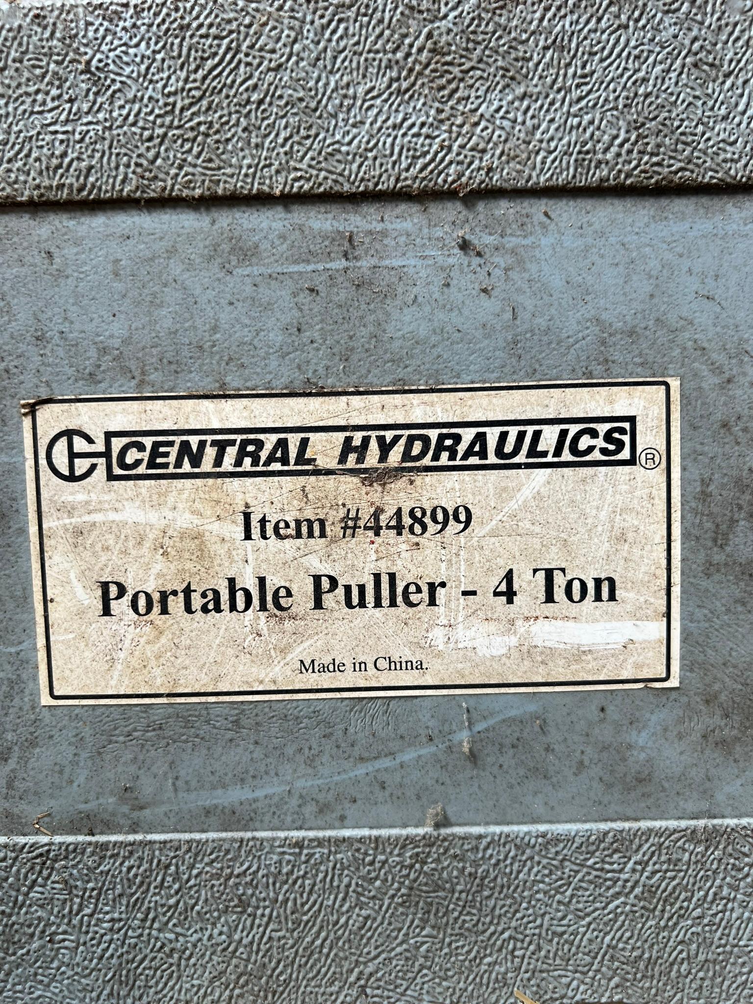 Central Hydraulics 4 Ton Portable Puller