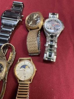 Assorted watches. Quartz, Seiko, Armitron, Timex, etc. 12 pieces