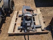 FIFTH WHEEL HITCH