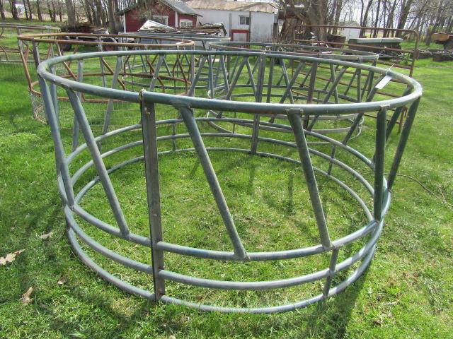 131. ROUND BALE FEEDER