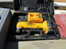 667. DEWALT 18 VOLT ANGLE DRILL, CHARGER, CASE