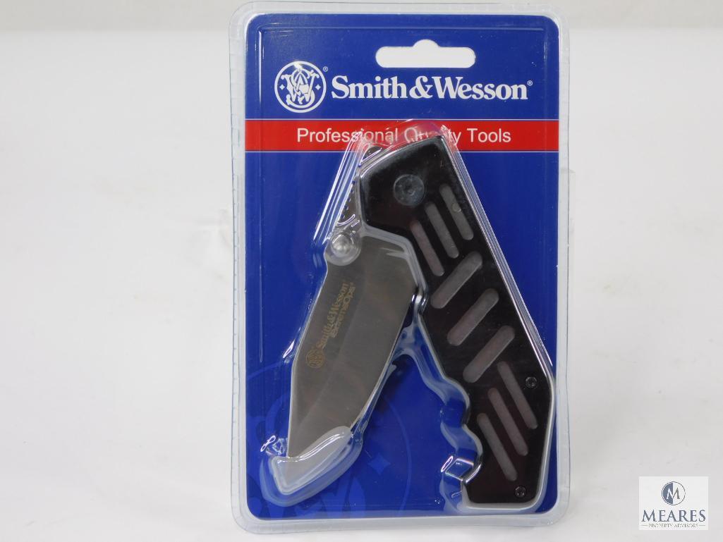 New Smith and Wesson Extreme OPS Tactical Folder with Carry Clip