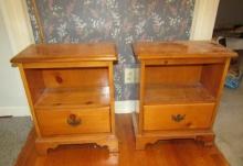 Vtg Knotty Pine Matching Pair Of Night Tables W/ Drawer And Under Storage (NO SHIPPING THIS LOT)