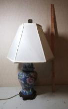 Vtg Porcelain Oriental Style Lamp (NO SHIPPING THIS LOT)