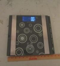 Gently Used Crane Digital Body Fat Scale M D 14659