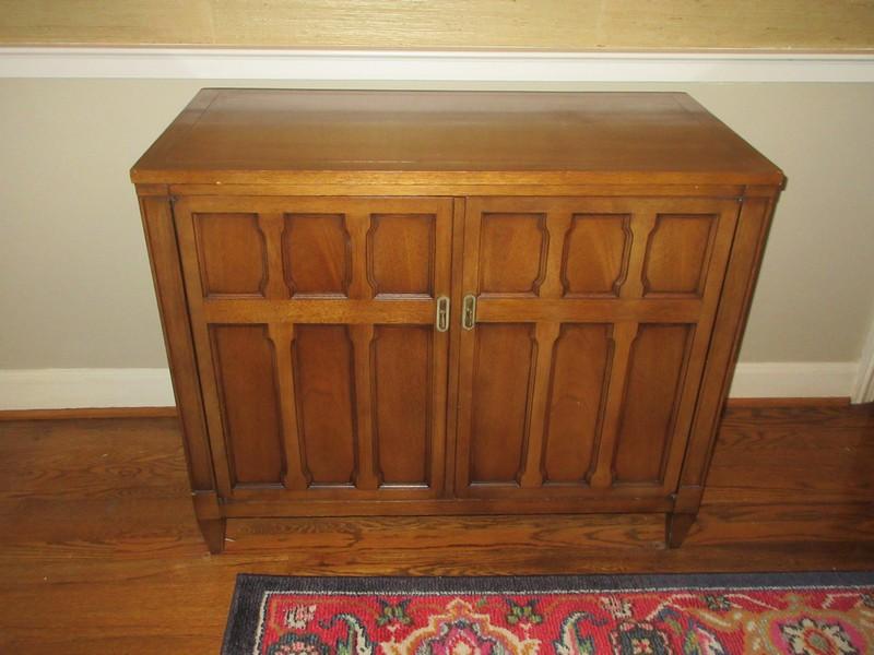 Stylish Drexel Furniture Mahogany Triune Collection Mid Century Modern Buffet Console Server