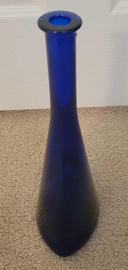 Vintage Cobalt Blue Glass Vase $2 STS