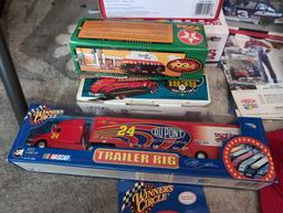 (LR) LARGE LOT OF MISC. NASCAR MEMORABILIA & COLLECTIBLES TO INCLUDE AN AUTOGRAPHED DENTYNE RACING