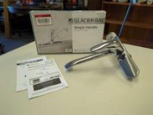Glacier Bay Single Handle Standard Kitchen Faucet in Polished Chrome. Comes as is shown in photos.