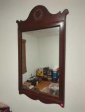 (BR1) MAHOGANY FRAMED MIRROR, IN GOOD CONDITION, MEASURES 22 1/2"X38"