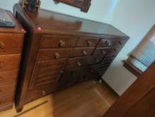 (BR1) MAHOGANY DRESSER WITH 6 DRAWER AND TWO DOORS, MEASURES APPROXIMATELY 64"X18"X32"H, DISPLAYS