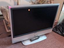 (DEN) ILO LCT32HA36 32" TV ON STAND. IT MEASURES 31"W X 24"T. COMES WITH REMOTE.