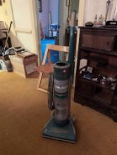 (DR) PHANTOM WILDCAT CORDED UPRIGHT CANISTER VACUUM CLEANER WITH SOME ATTACHMENTS.