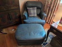 (UPOFC) OLD HICKORY TANNERY BLUE LEATHER ARM CHAIR & OTTOMAN SET. THE CHAIR HAS BRASS NAILHEAD TRIM
