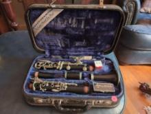 (UPOFC) VINTAGE 1950S BUFFET CRAMPON MASTER MODEL EVETTE & SCHAEFFER BB CLARINET WITH HARD CASE. ONE