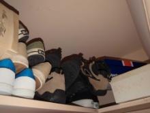 (UPBR1) CLOSET TOP SHELF LOT, LARGE LOT OF MENS AND WOMENS SHOES, NIKE, DUCK HEAD, VANS, REEBOK,