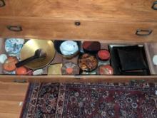 (UPBR2) CONTENTS OF DRAWER TO INCLUDE: LACQUERED SERVING BOWLS, LACQUERED NESTING BOXES, CHOPSTICKS,