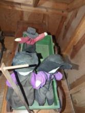 (GAR) Green wagon with 3 Amish cloth dolls (no facial markings). Wagon pull is 21". Wagon (without