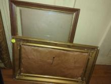 (DR) LOT OF 2 EMPTY PICTURE FRAMES ONE WITH GLASS AND ONE WITHOUT GLASS, MEASURE APPROXIMATELY 19.5