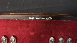 ROGERS BROS. SILVER-PLATE "REMEMBRANCE" FLATWARE